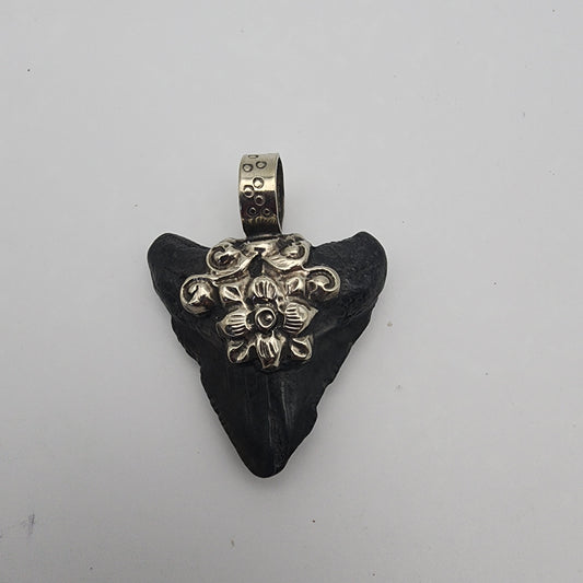 SS Arrowhead Pendant