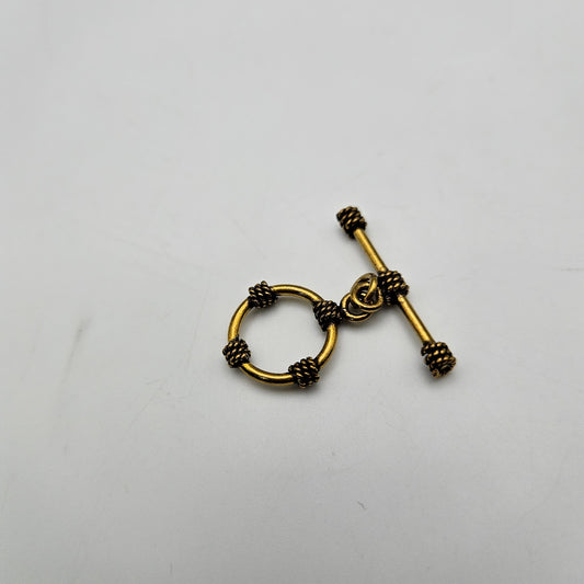 16mm Gold Colored Pewter Rope Toggle.