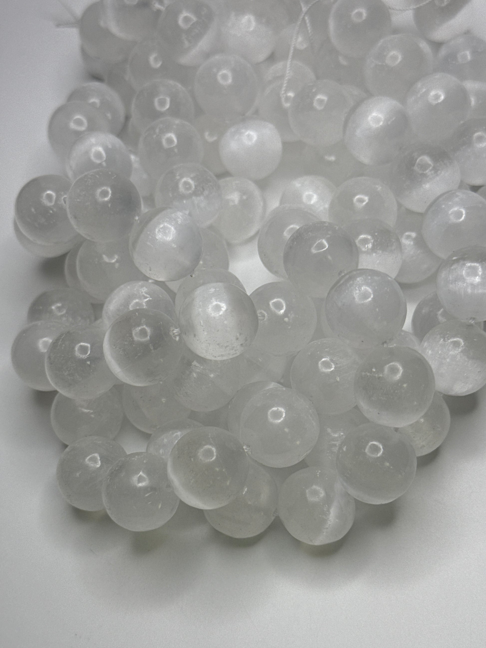 16mm Selenite Round Smooth.