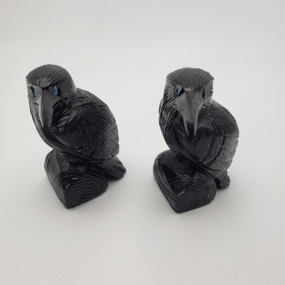 Medium Crow Carving