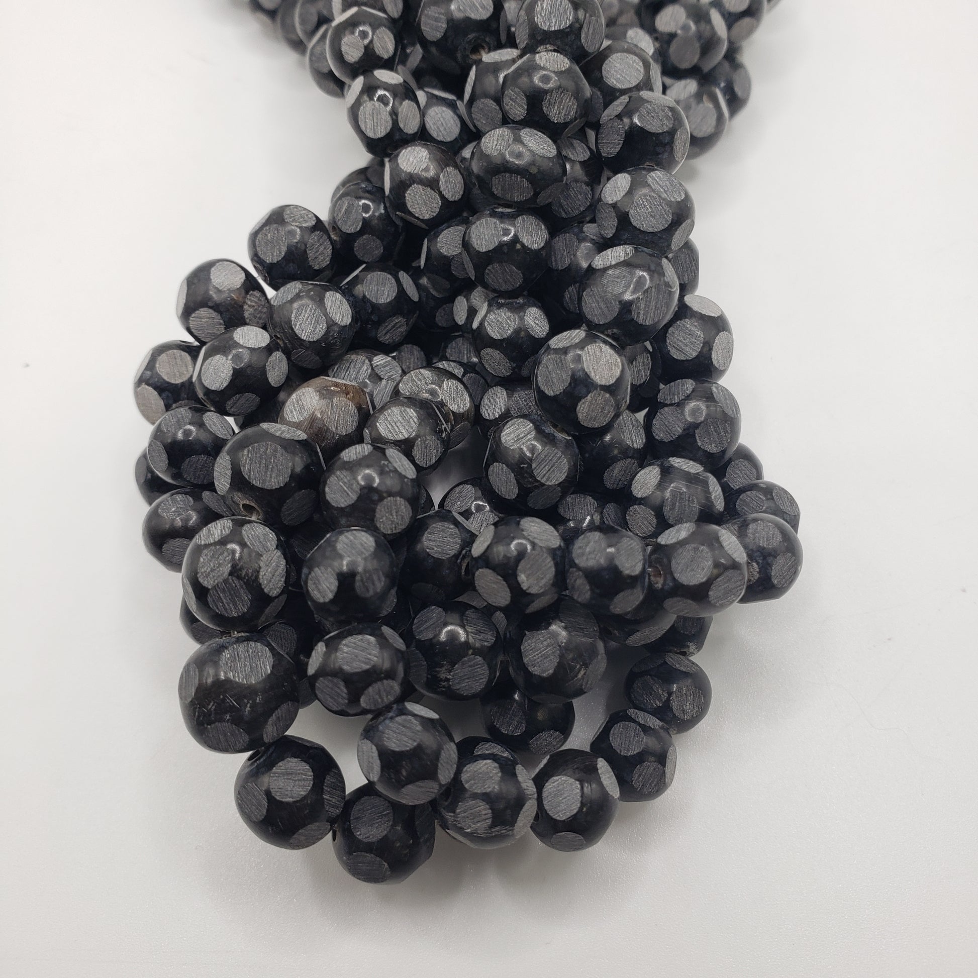 Small Black Polka-dot Beads
