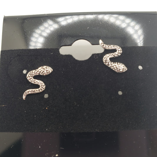 SS Snake Stud Earrings 7.99