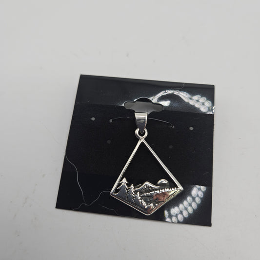 SS Mountain Pendant 28.99