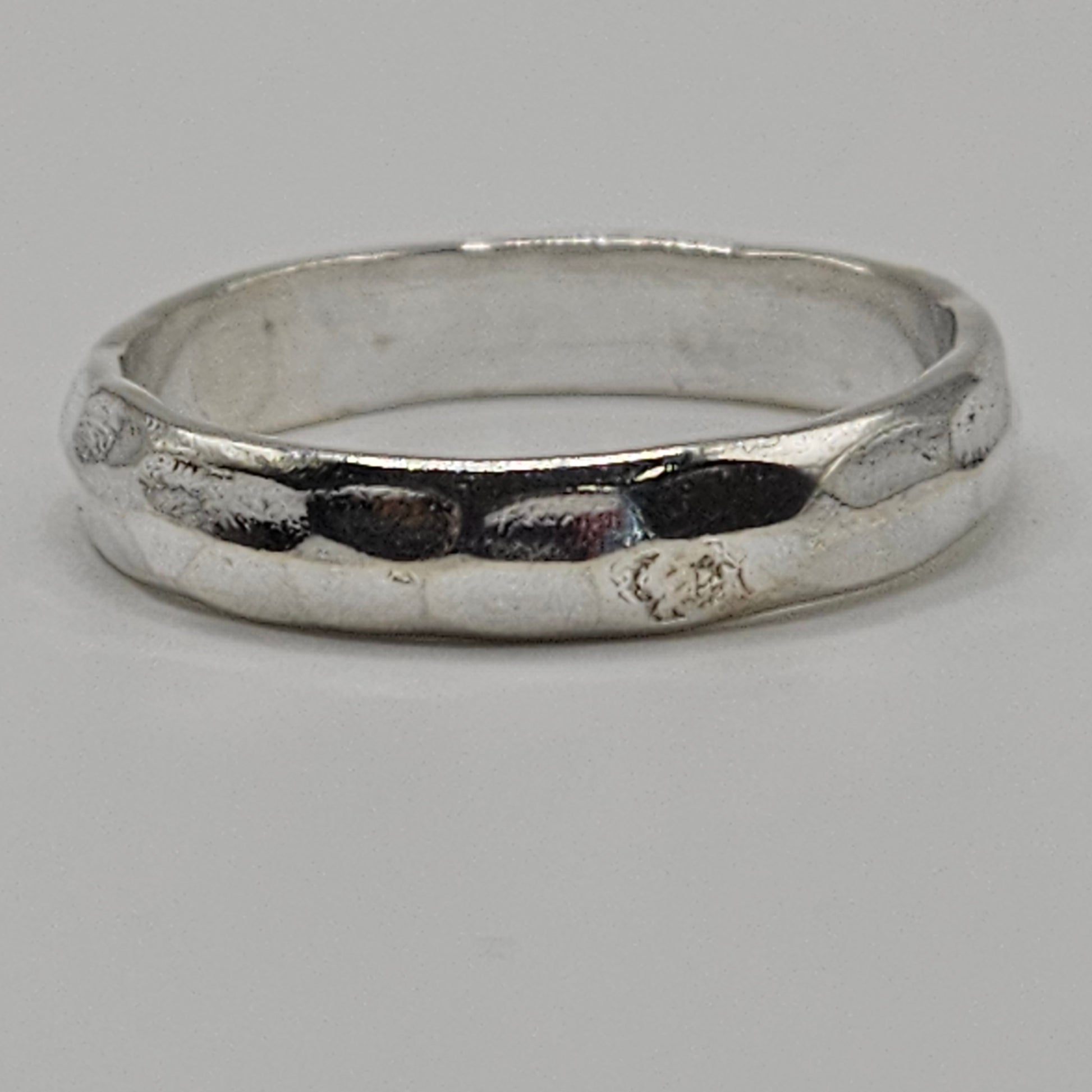 SS Decorative Band Ring 33.99