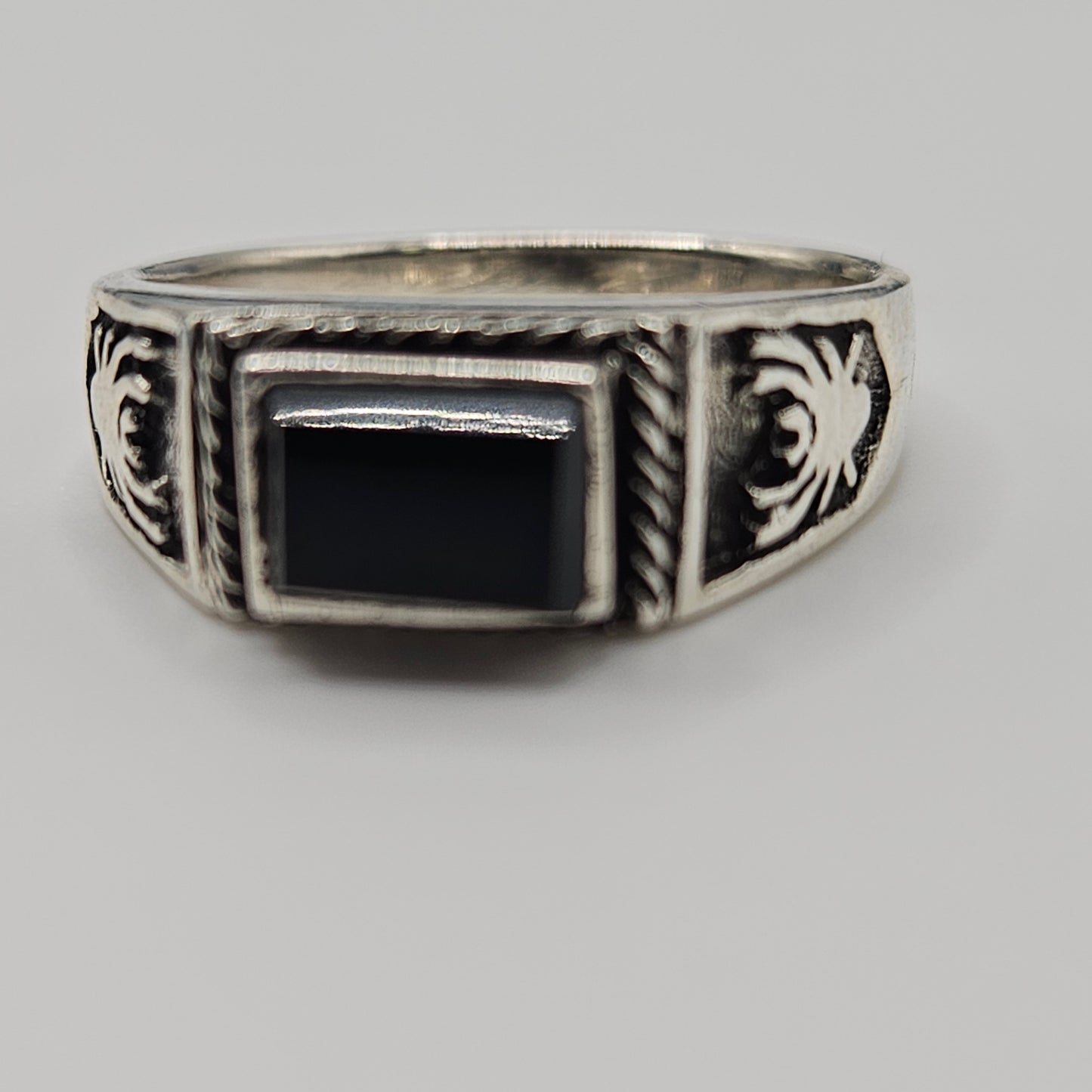 SS Onyx Spider Ring 28.99