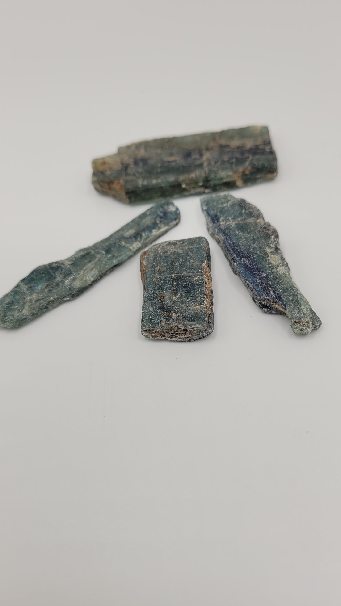Kyanite Blades Single
