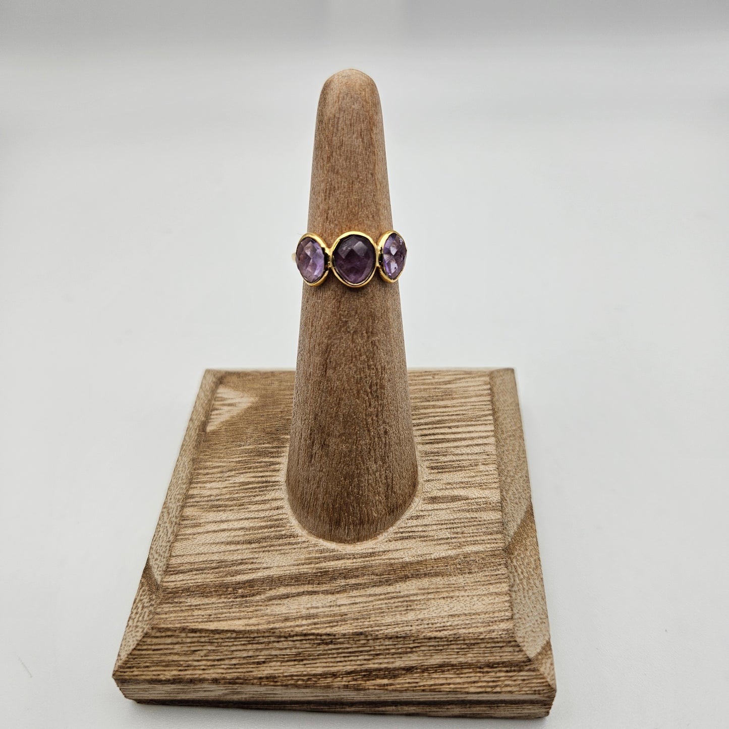 18k Gold Vermeil Sterling Silver Faceted Amethyst 3 Stone Ring Size 5.