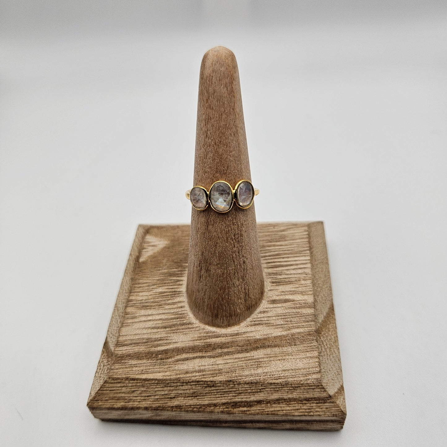 18k Gold Vermeil Sterling Silver Faceted Rainbow Moonstone 3 Stone Ring Size 7.