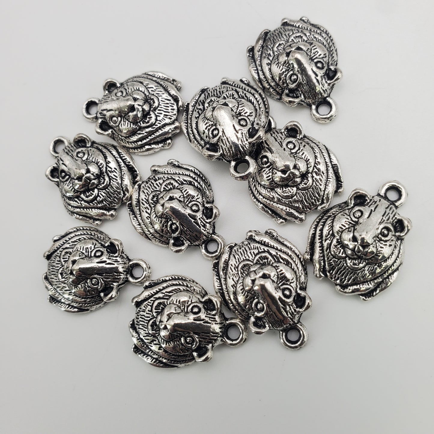  18mm Pewter Animal Head Charm.