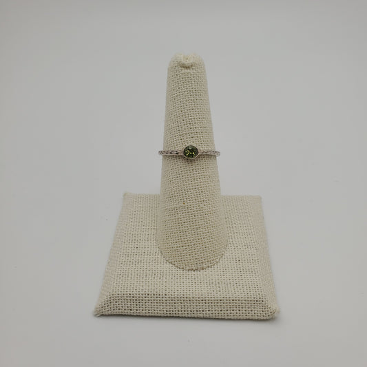 SS Small Peridot Ring