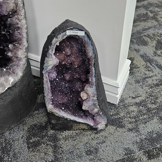 Amethyst Cathedral 17"