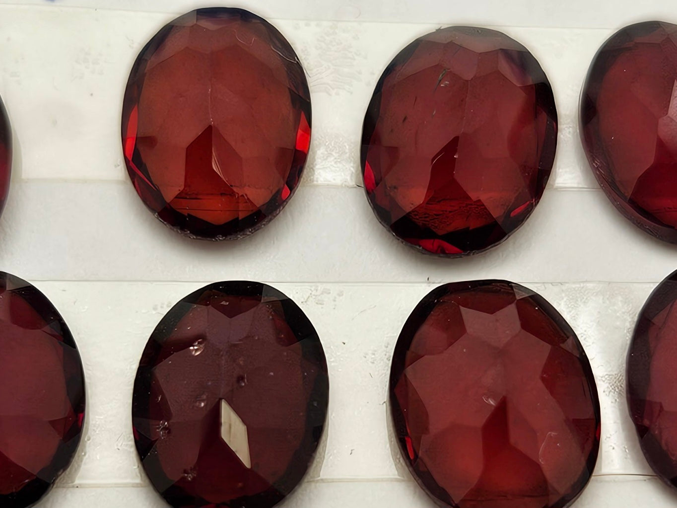 6x8mm Garnet Oval Cabochon
