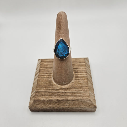 SS Labradorite Teardrop Faceted Ring