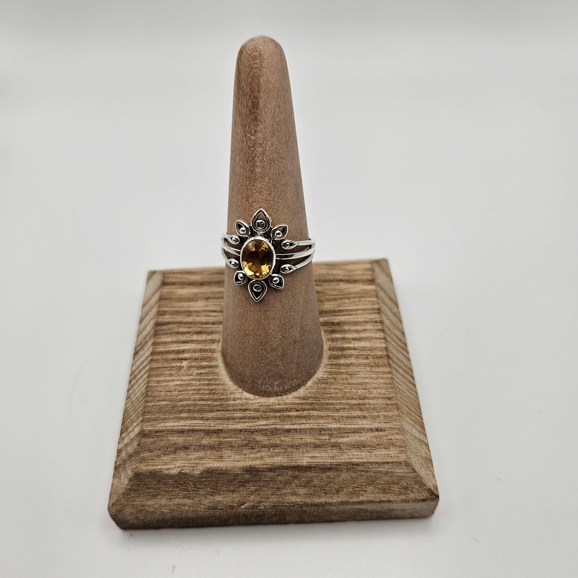SS Citrine Round Flower Ring