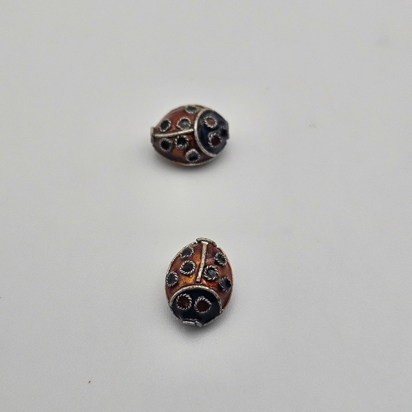 Small Ladybug Single Bead