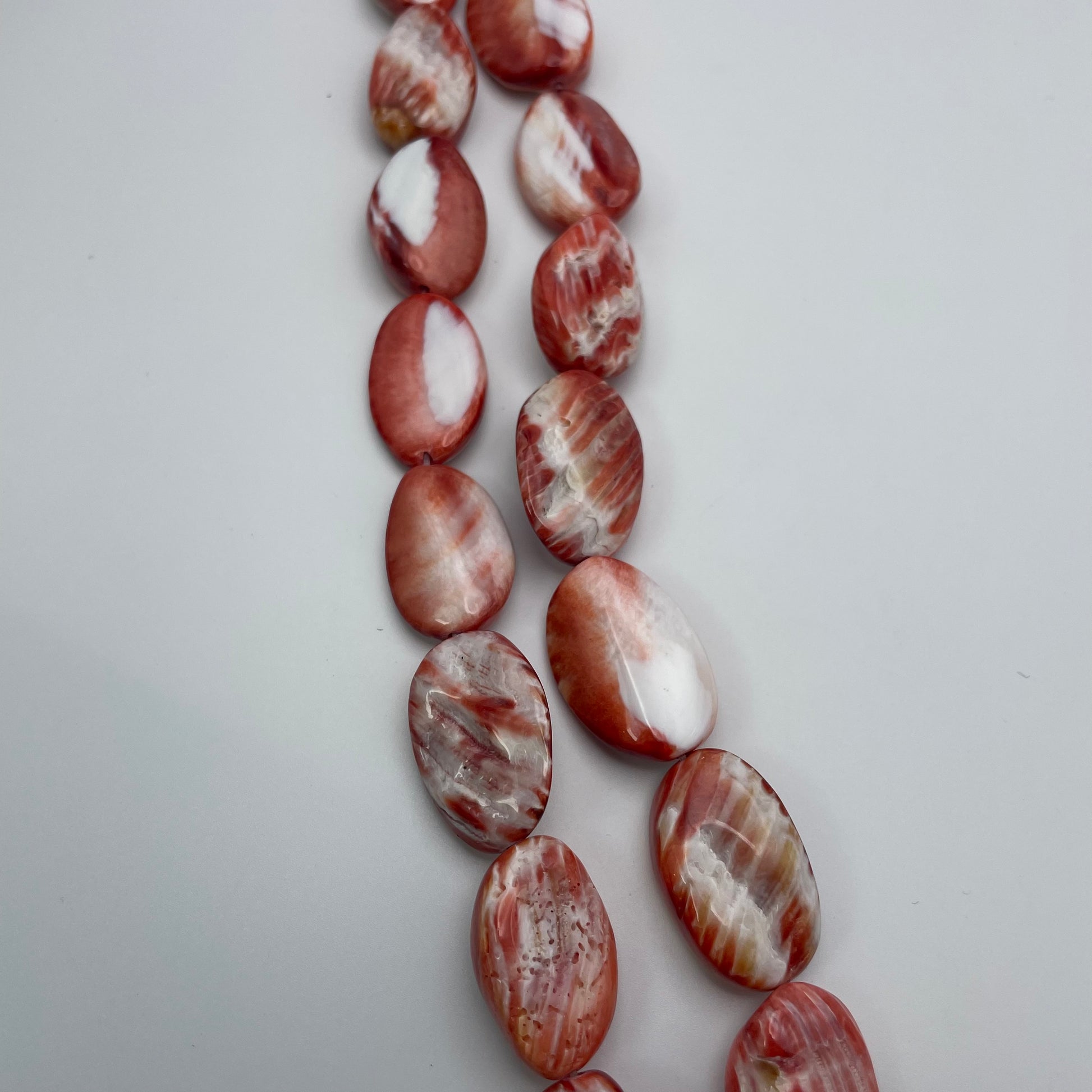 25mm Red Spiny Oyster Bead Strand.