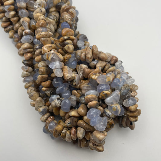 8mm Skin Blue Chalcedony Chips Smooth Strand