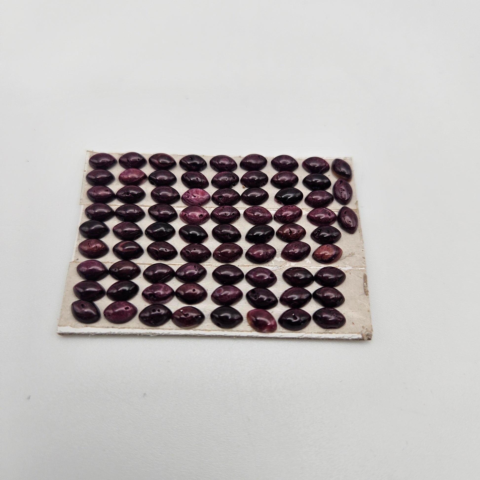 4mm Spiny Oyster Oval Cabochon.