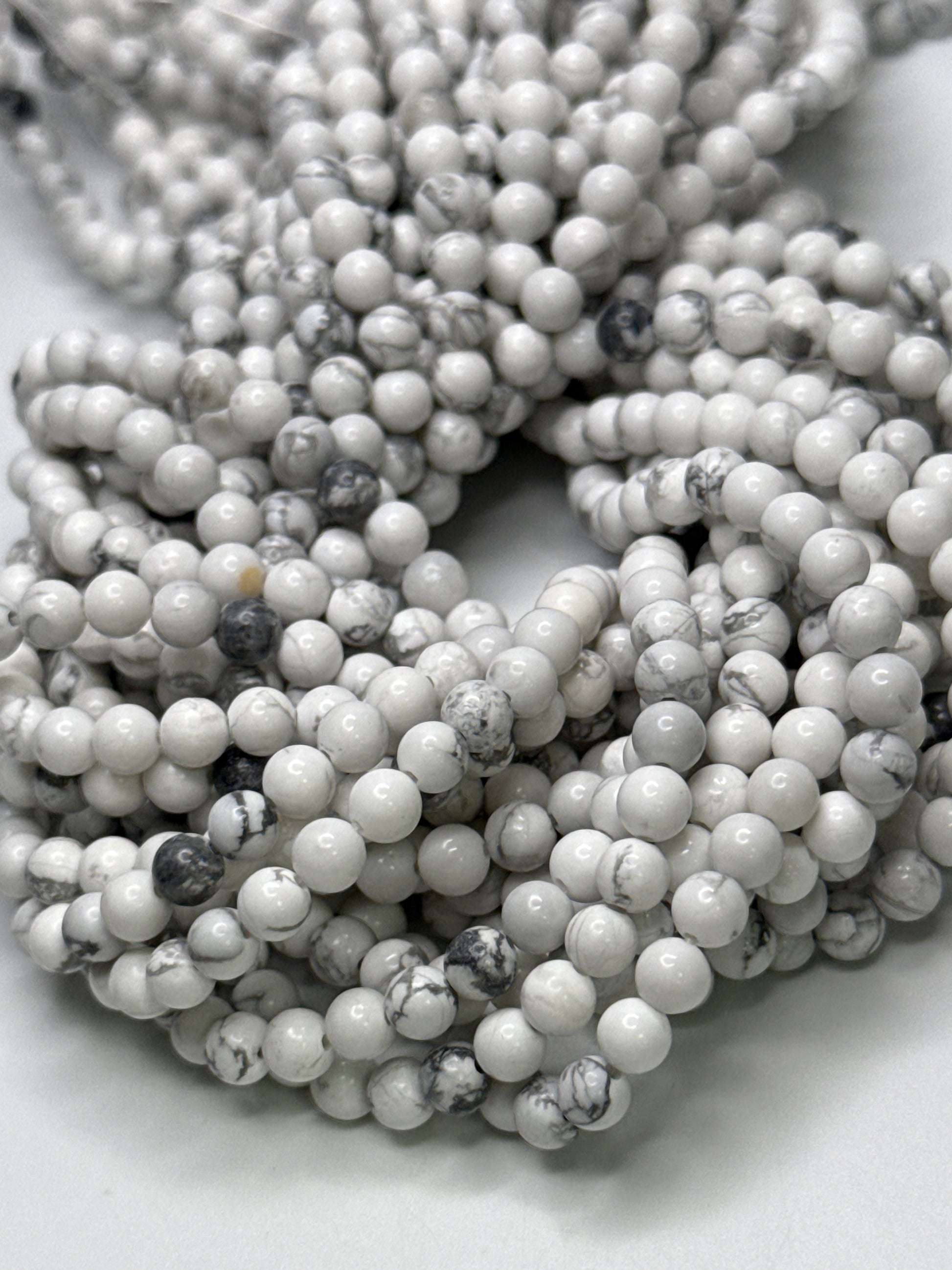 5mm Howlite Round Smooth.