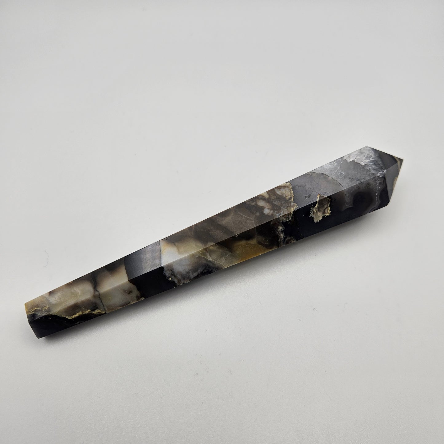 6 inch Fluorescent Agate Point.