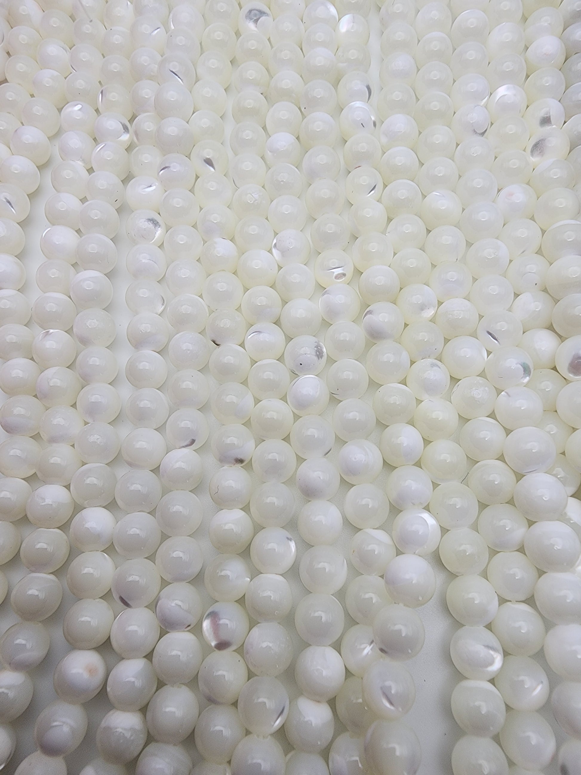6mm Mother of Pearl Round Beads.