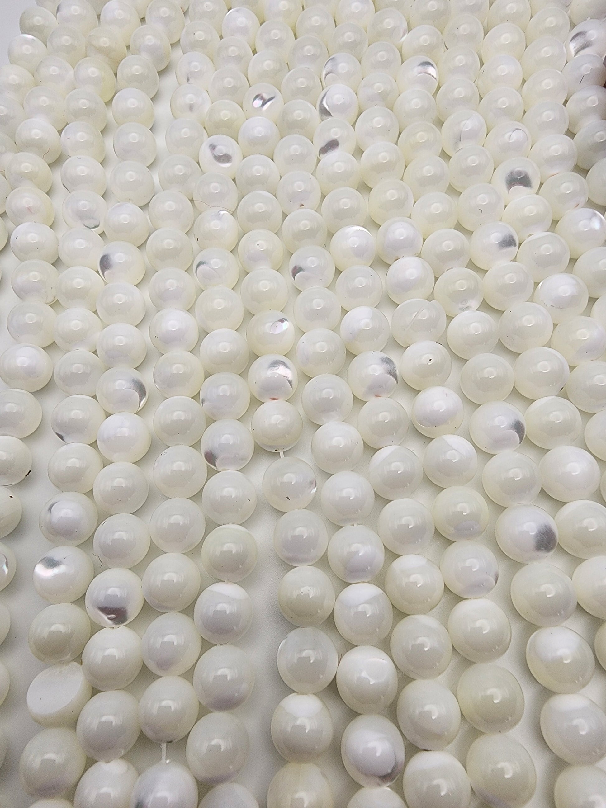 8mm Mother of Pearl Round Bead Strand.
