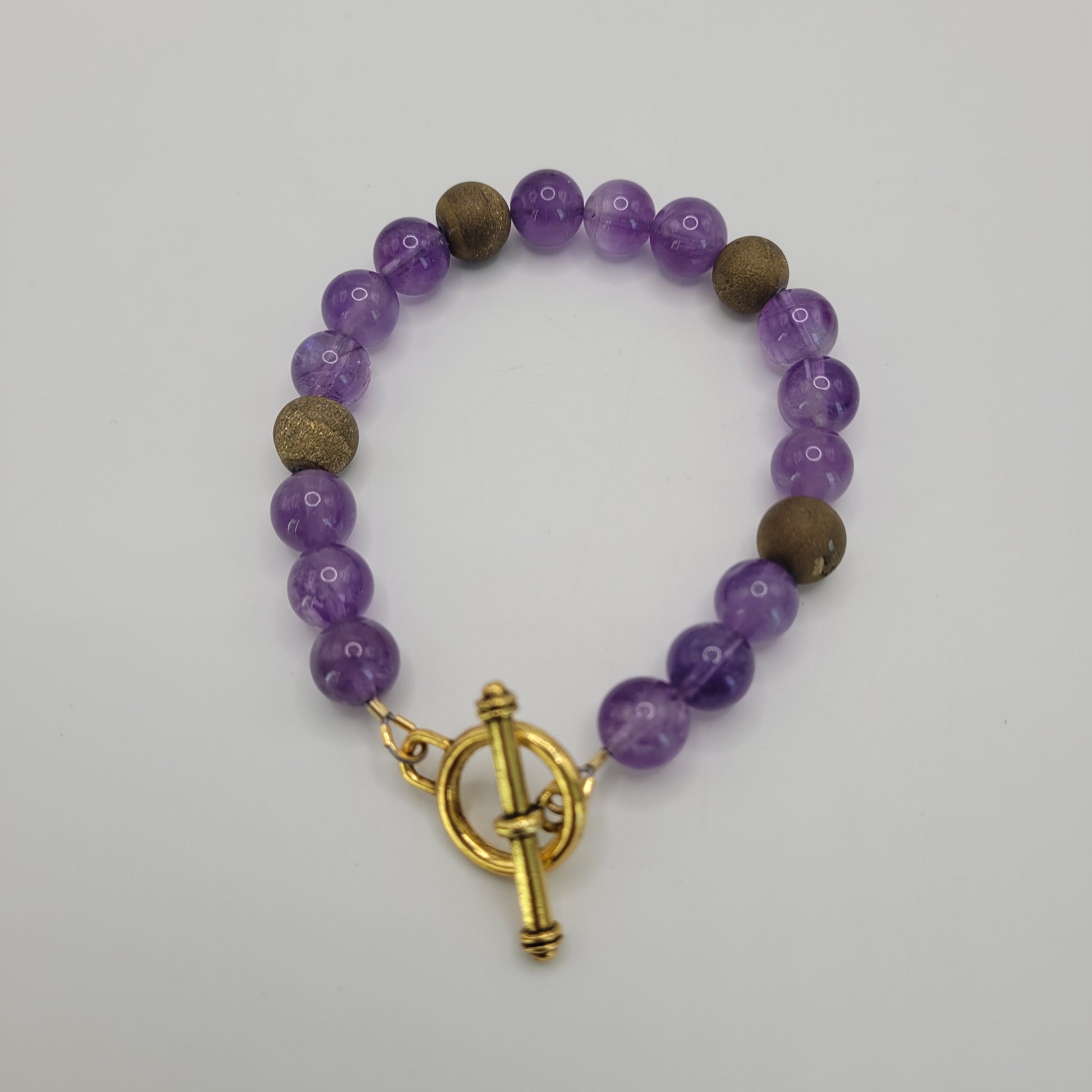 Amethyst And Gold Agate Bracelet Kit With Gold Plated Findings.