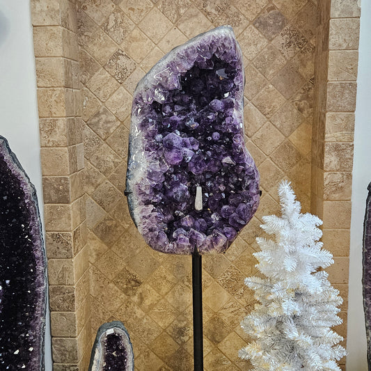 Amethyst w/ Quartz on Stand 70".