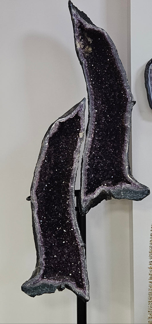 Double Point Amethyst on Stand 88".