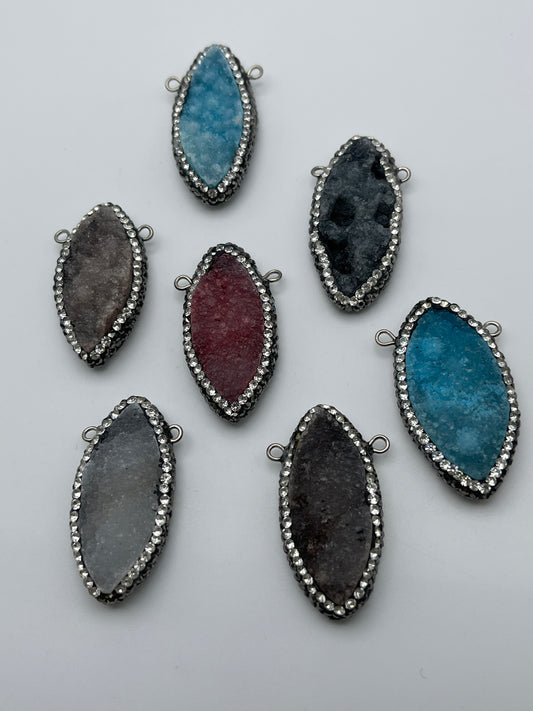 Druzy Rhinestone Oval Pendant Colors Vary.