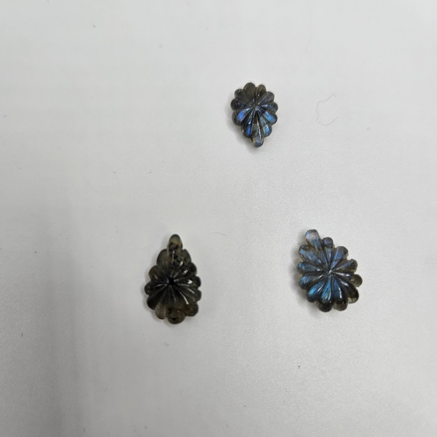 Labradorite Leaf Top Drill Single.