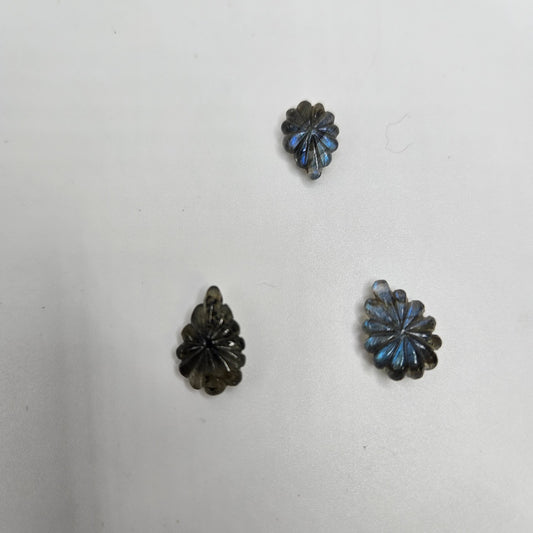 Labradorite Leaf Top Drill Single.