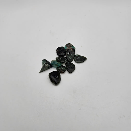Large Seraphinite Chips Bead Single.