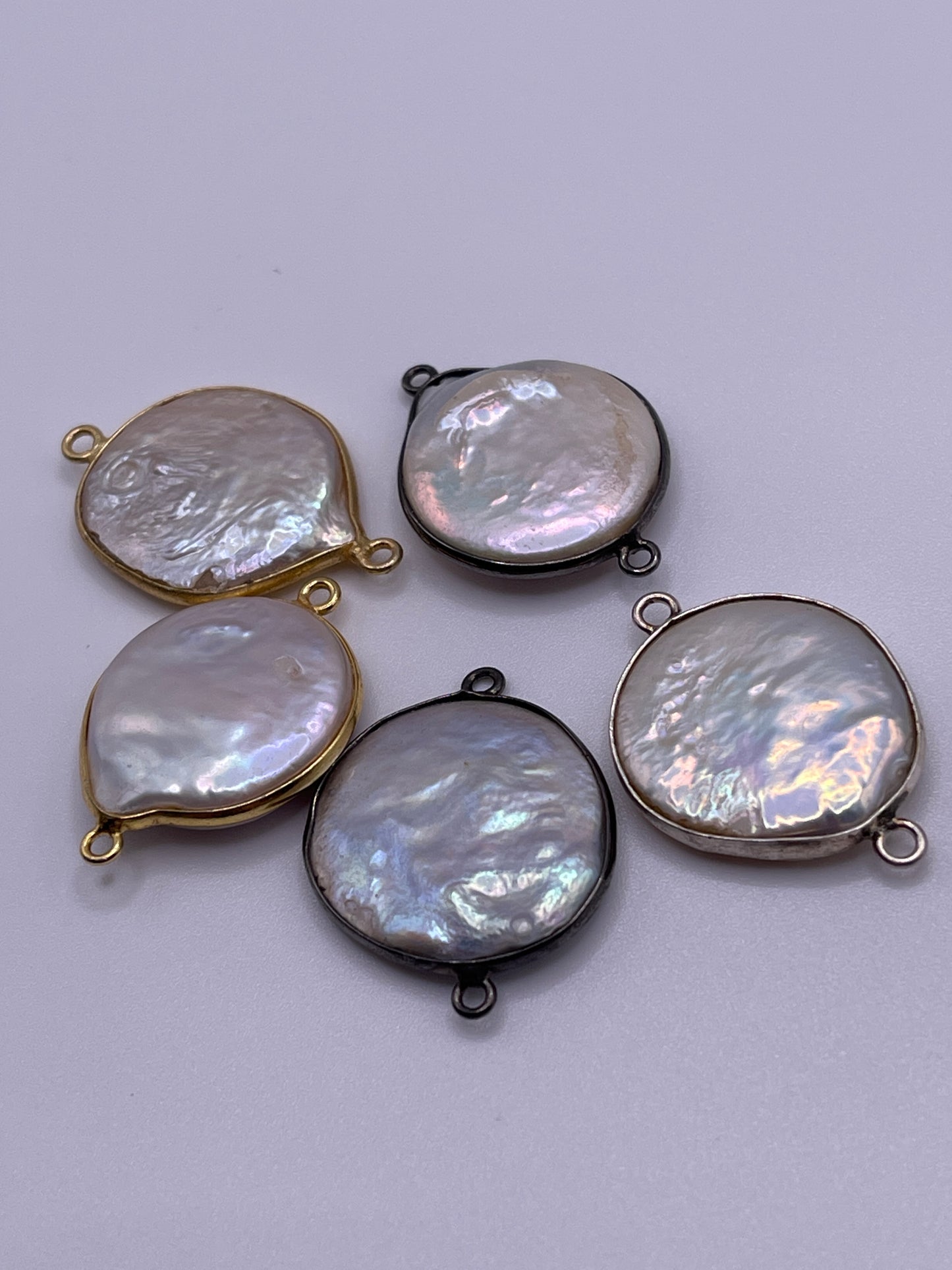 Pearl Connector Assorted Finish Double Loop 22mm.