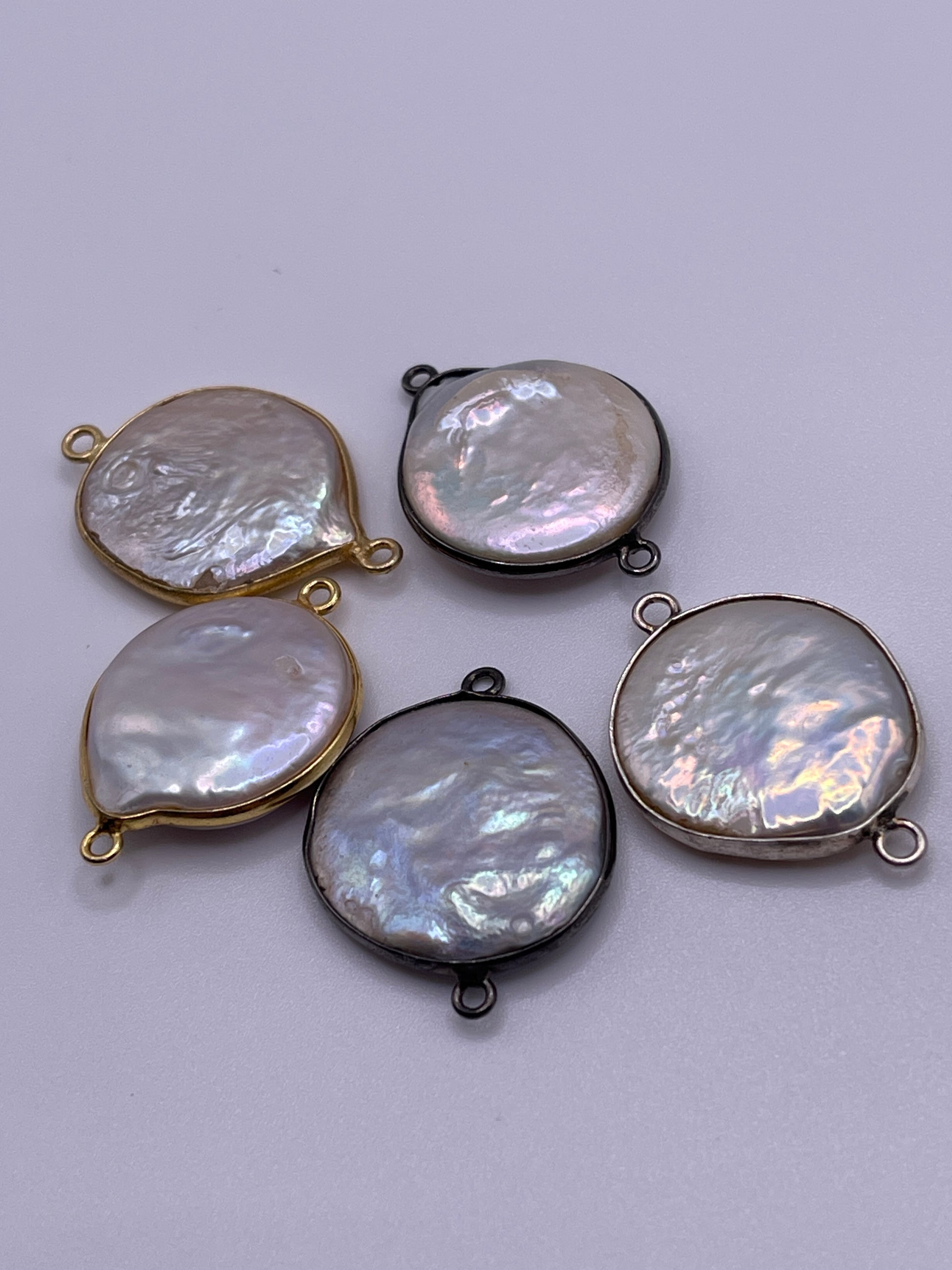 Pearl Connector Assorted Finish Double Loop 22mm.