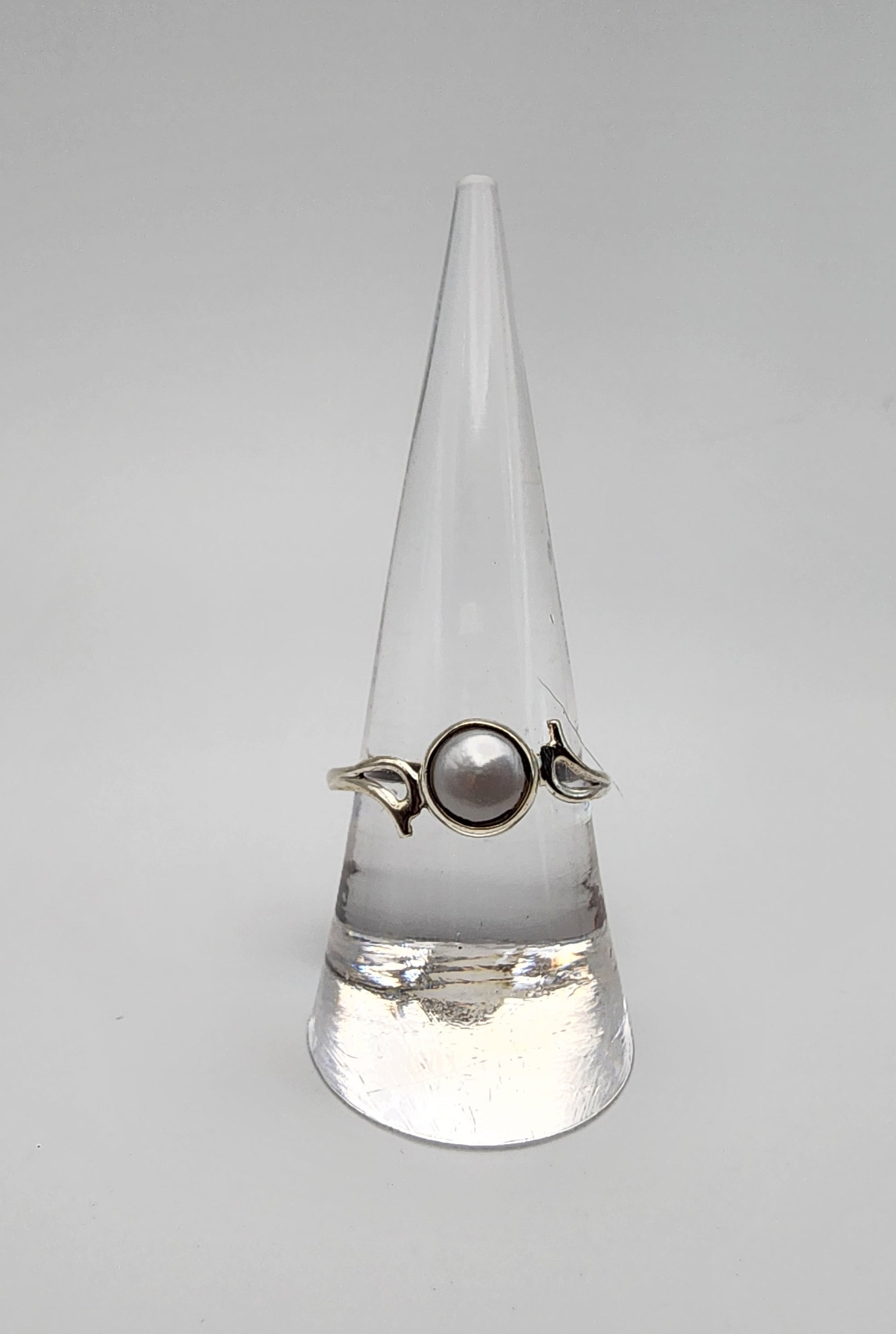 Sterling Silver Decorative Band Ring Pearl Size 7.5.