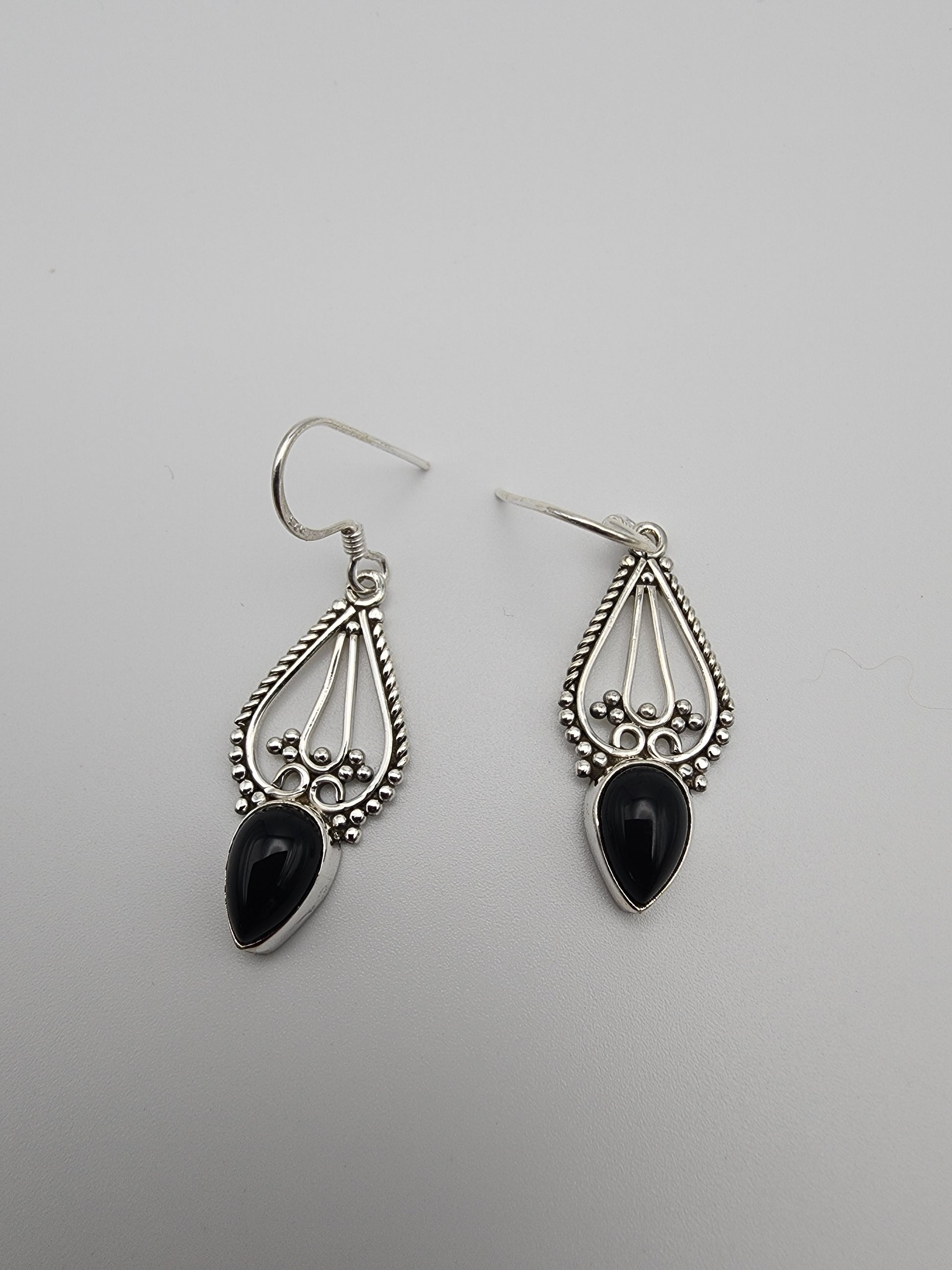 Sterling Silver Decorative Black Gemstone Dangle Earrings.