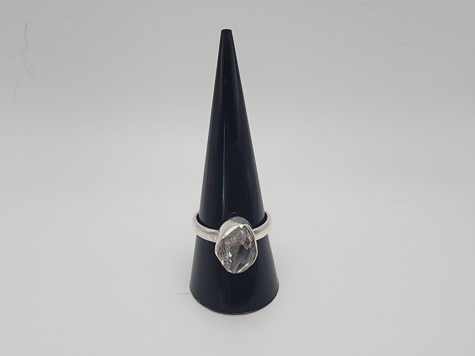 Sterling Silver Ring Clear Quartz Stone Size 8.