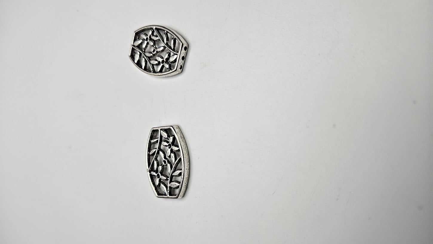 Silver Color Pewter Triple Hole Flower Connector.