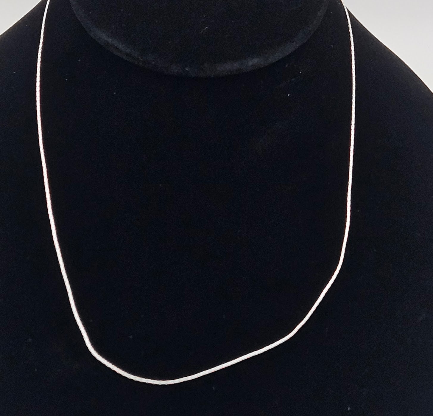 Sterling silver 18in cardano.