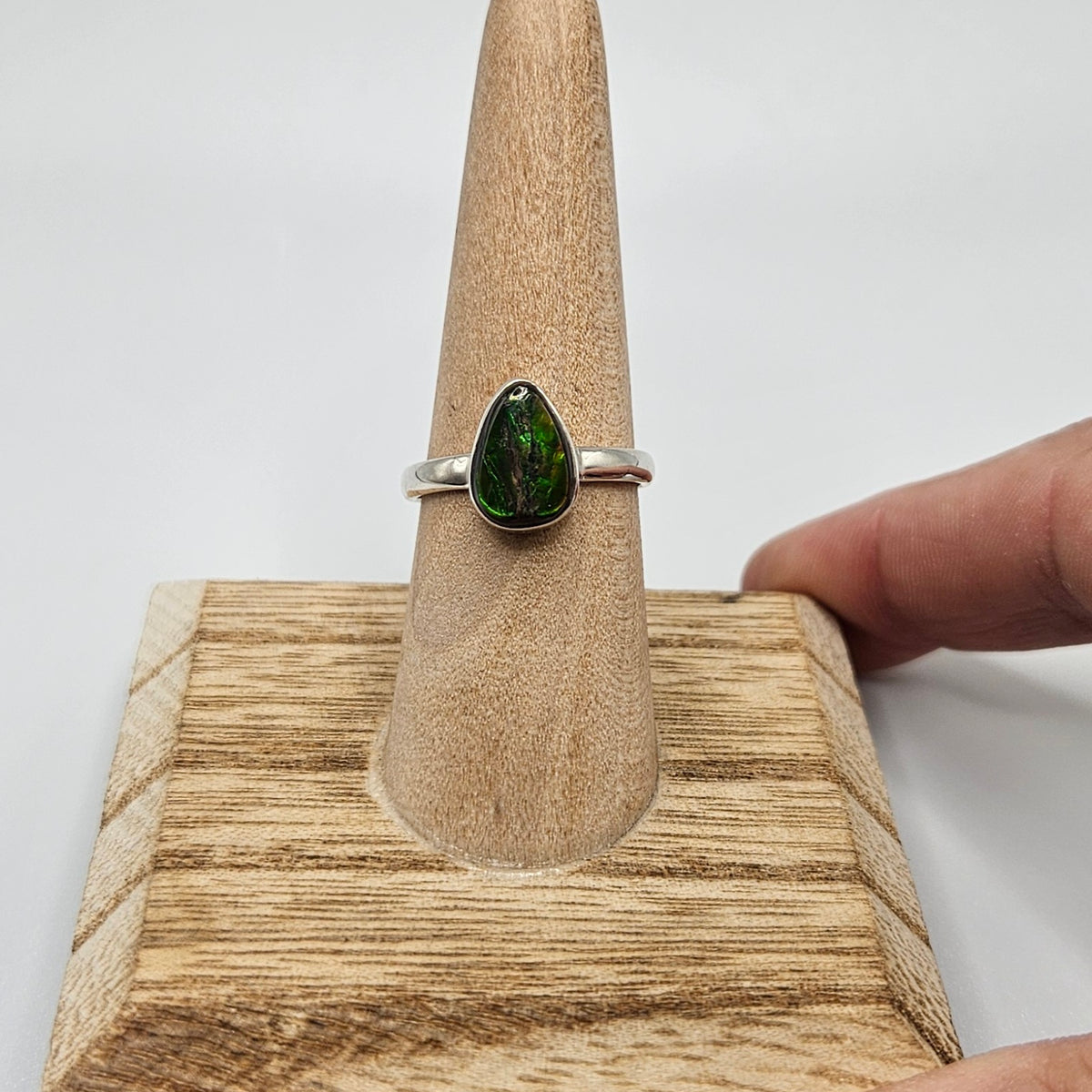 Sterling Silver Ammolite Bezel Ring Size 8.
