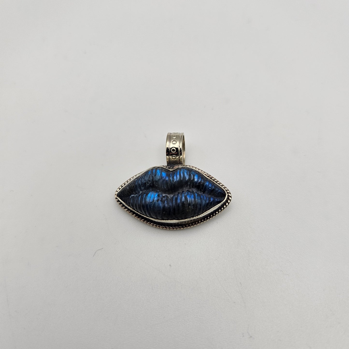 Sterling Silver Carved Labradorite Lips Pendant 1 inch.