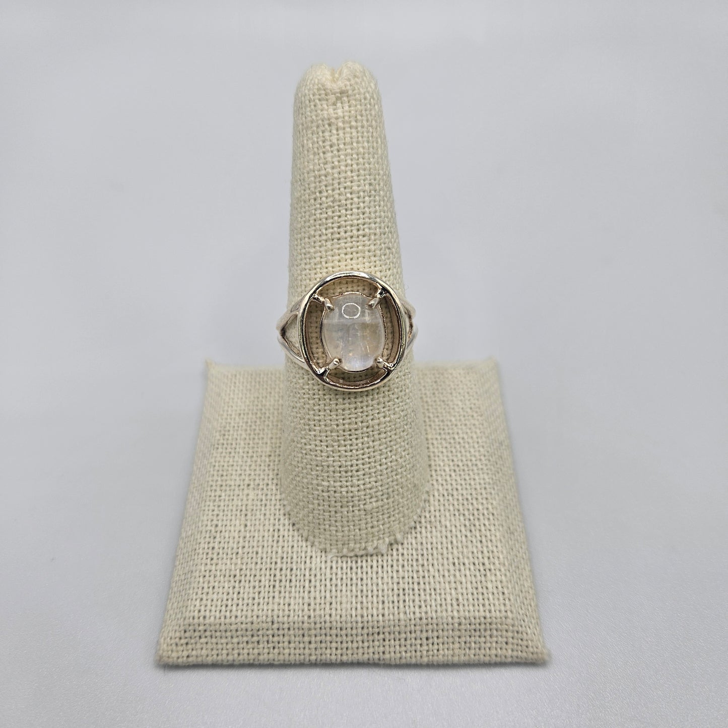 Sterling Silver Claw Set Moonstone Ring Size 8.