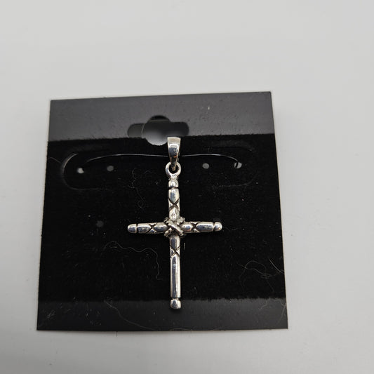 Sterling Silver Cross Pendant.