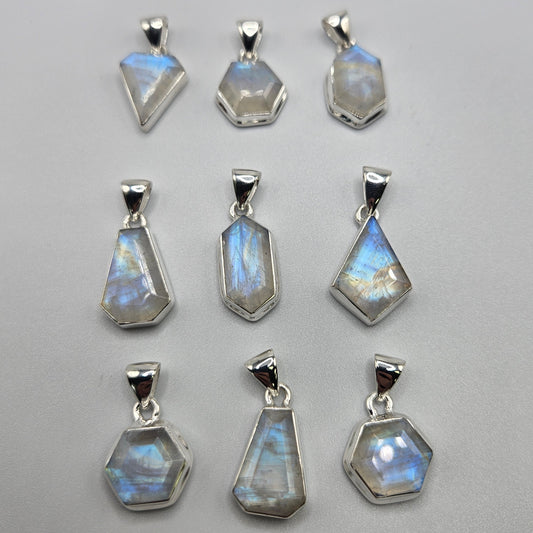 Sterling Silver Faceted Moonstone Pendant.