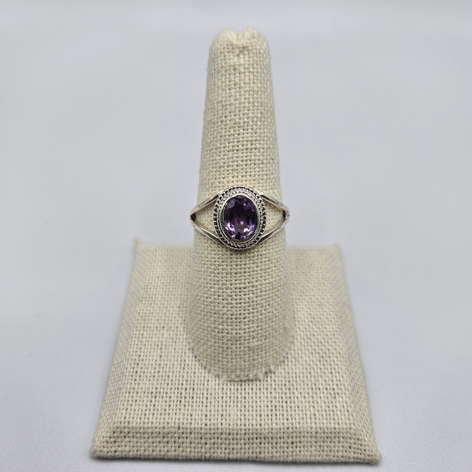 Sterling Silver Faceted Oval Amethyst Ring Size 8.