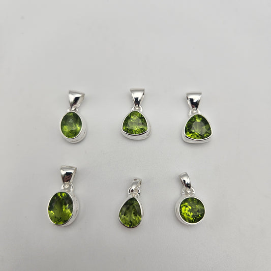 Sterling Silver Faceted Peridot Bezel Pendant.
