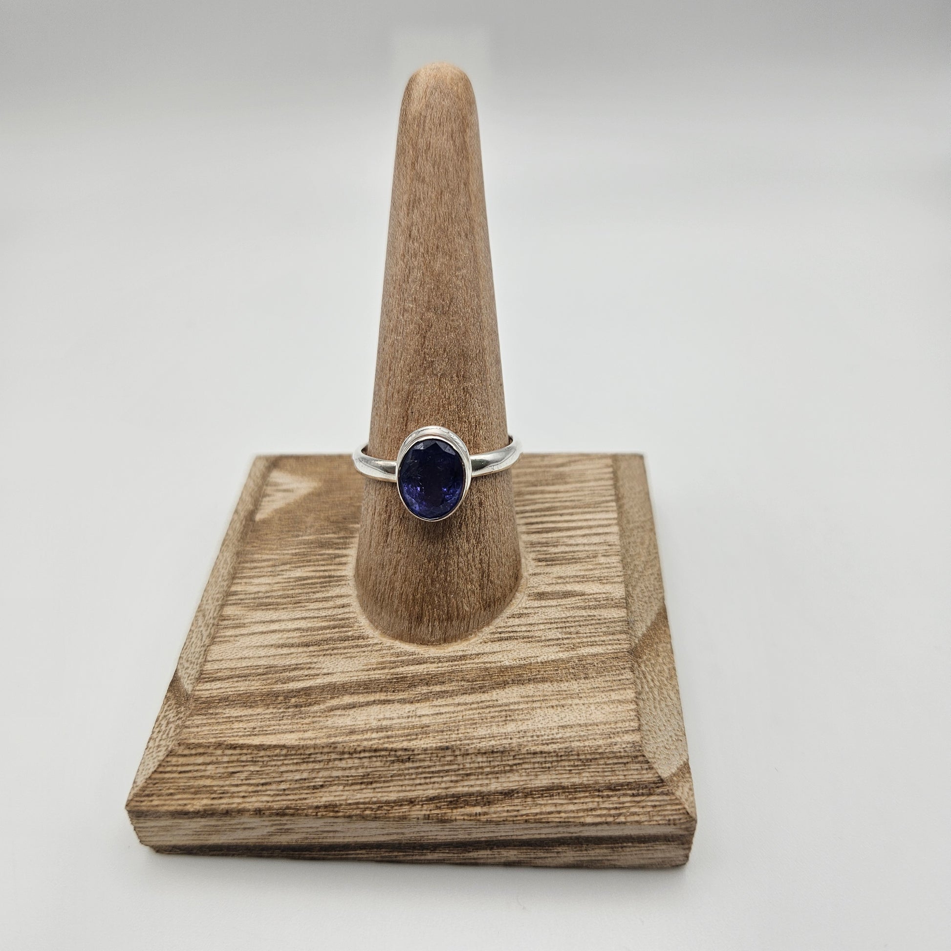Sterling Silver Faceted Tanzanite Bezel Ring Size 10.