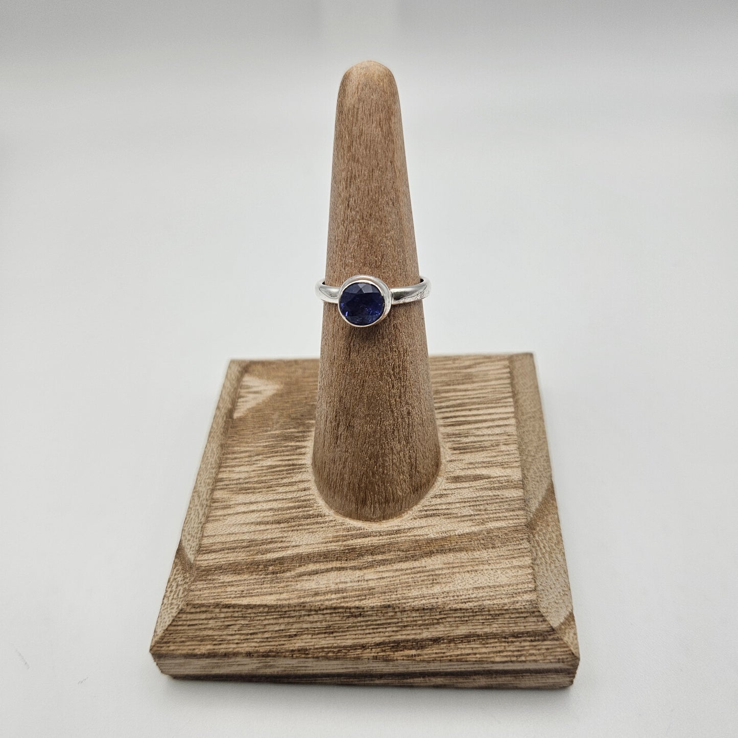 Sterling Silver Faceted Tanzanite Bezel Ring Size 6.