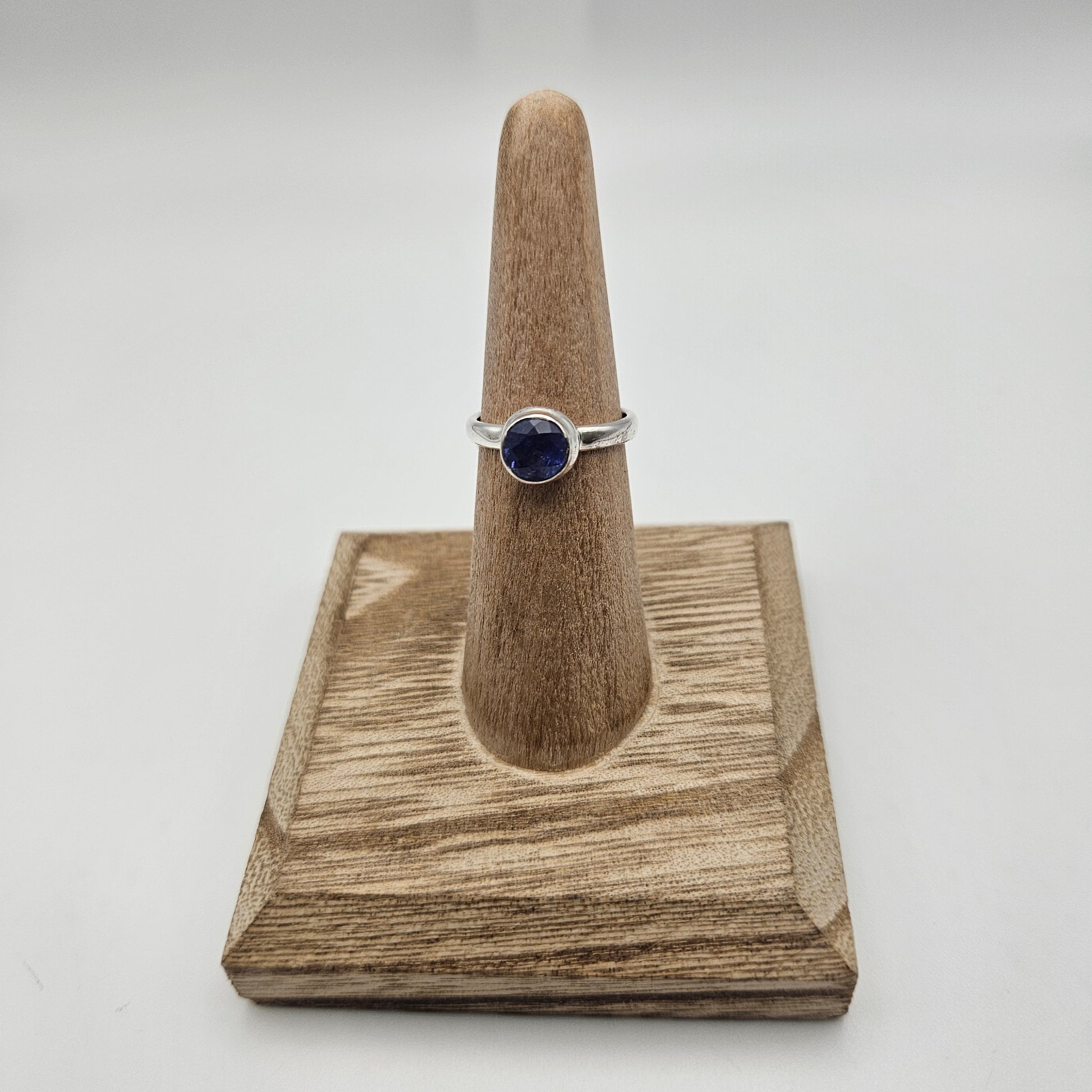 Sterling Silver Faceted Tanzanite Bezel Ring Size 6.